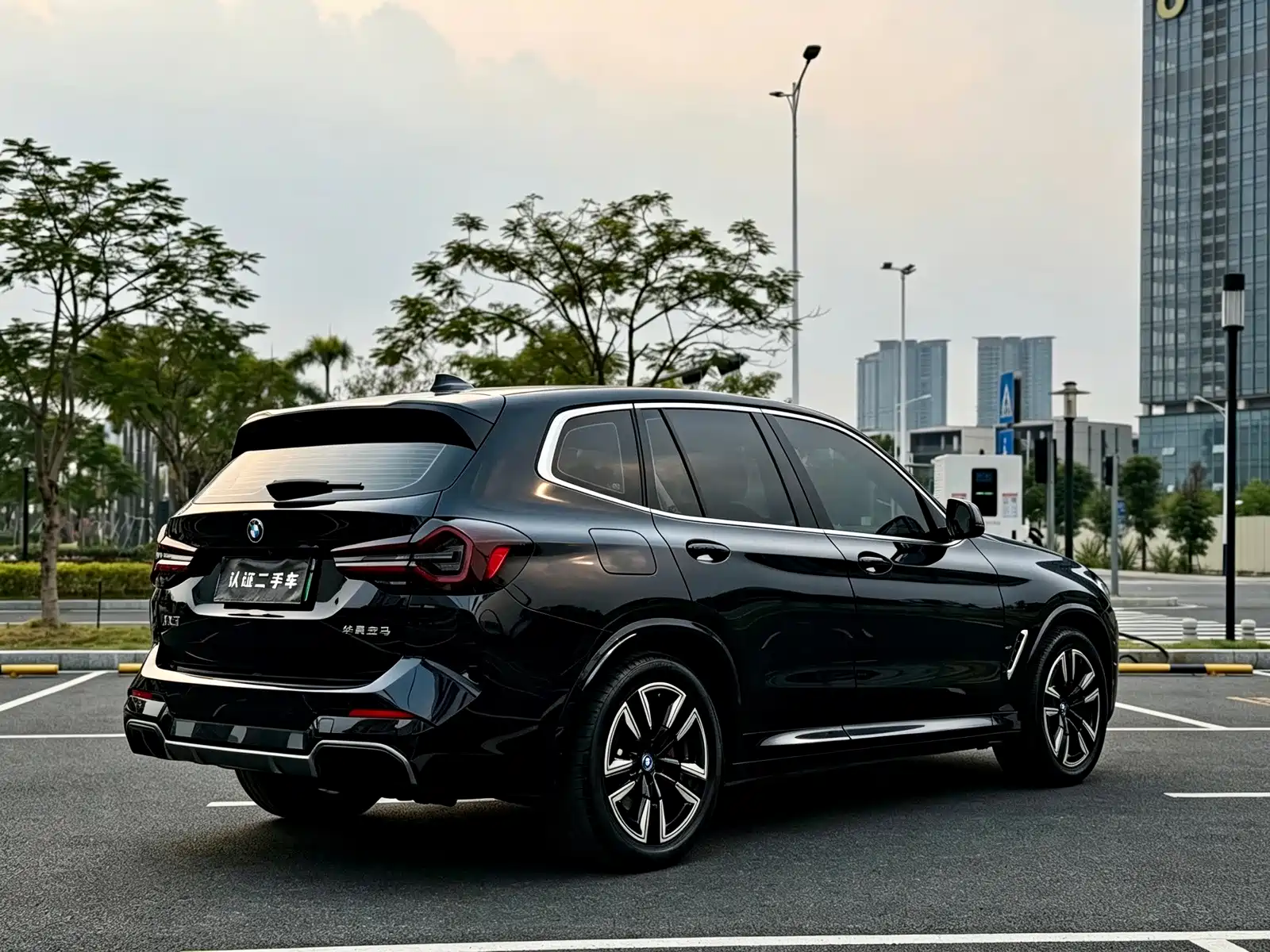 Фото 6 - BMW iX3