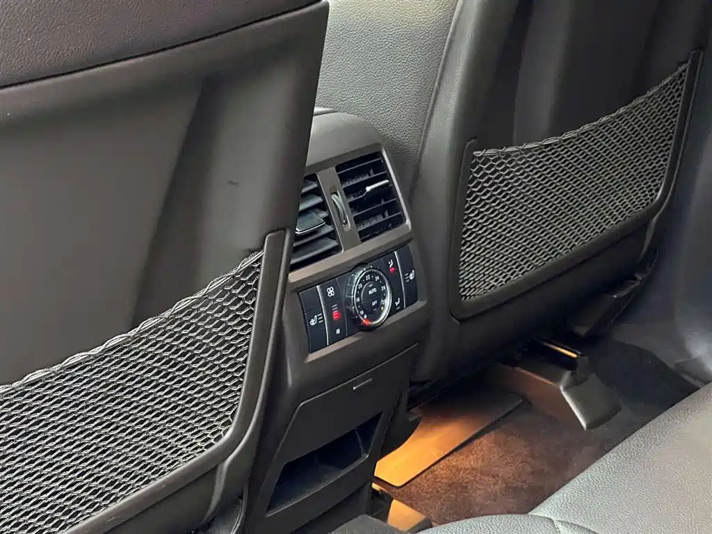 Mercedes-Benz GLS 2018 Facelift GLS 400 4MATIC Sport фото 25