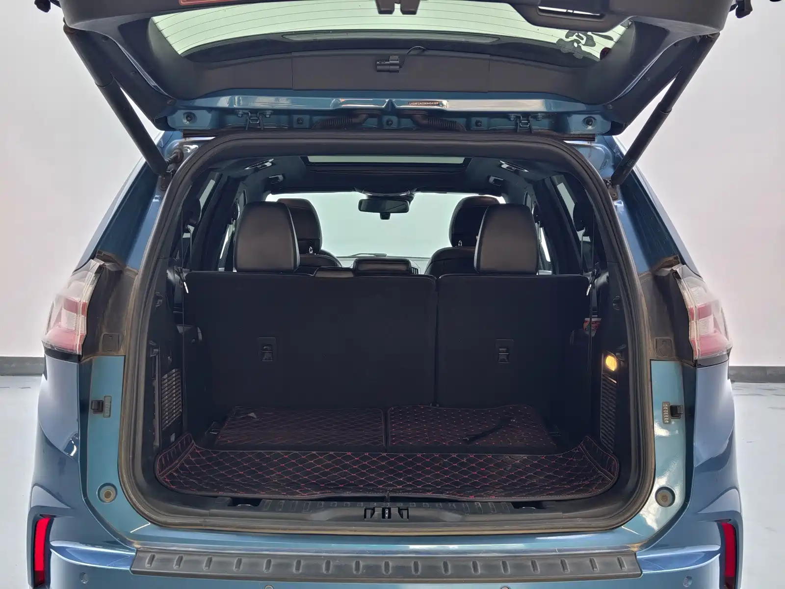 Фото 14 - Ford Edge