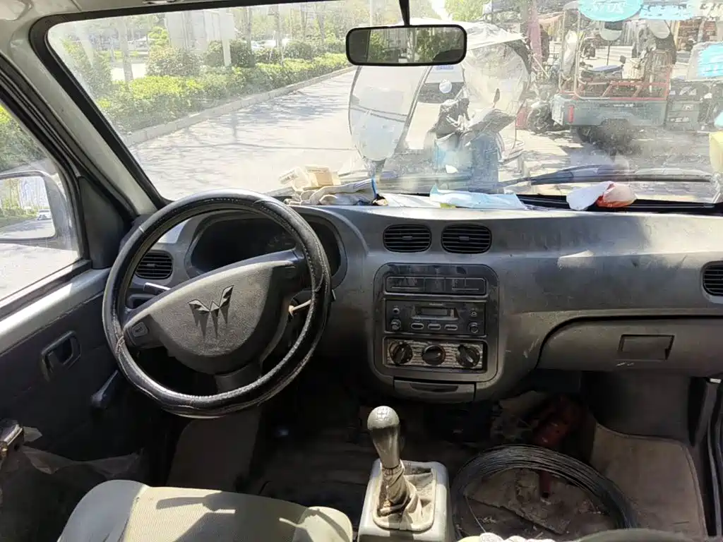 Wuling Motors Wuling Zhiguang 2010 2010 1.1L New Practical Edition Short Body LXA