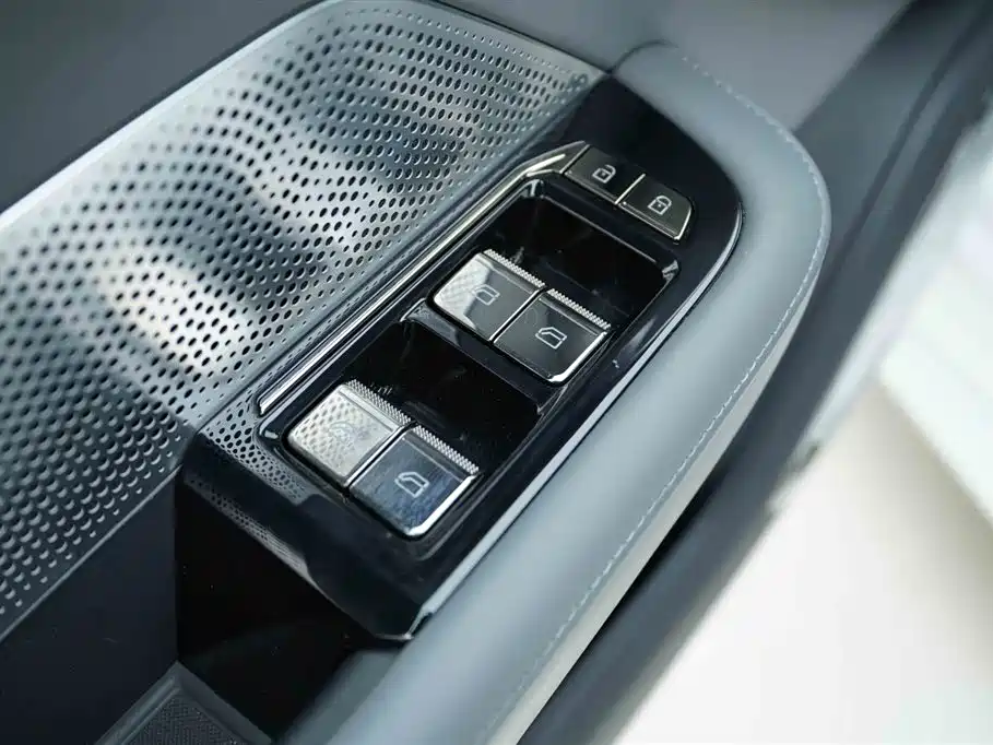 ZEEKR EXTREME KRYPTON 001