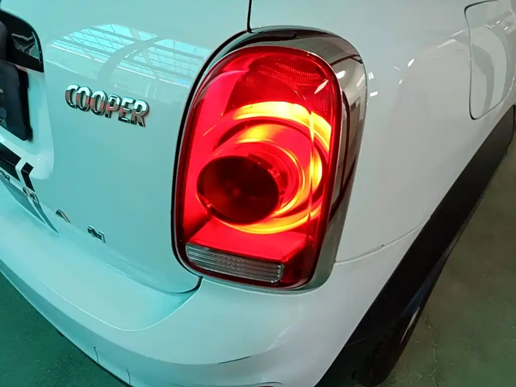 Фото 8 - MINI COUNTRYMAN