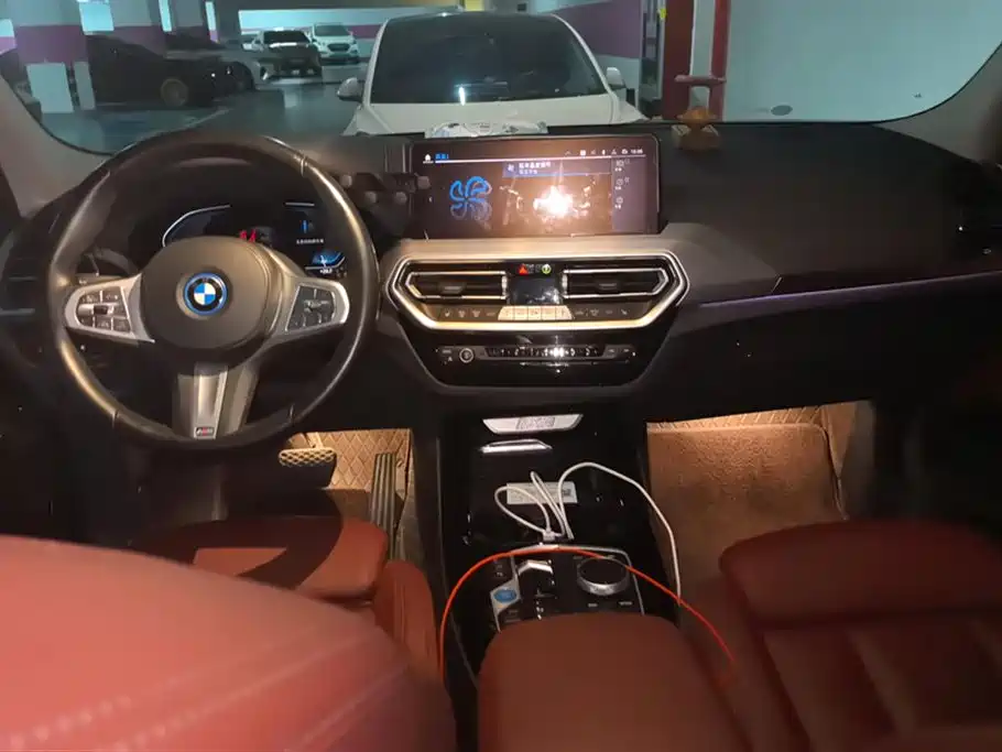 BMW IX3