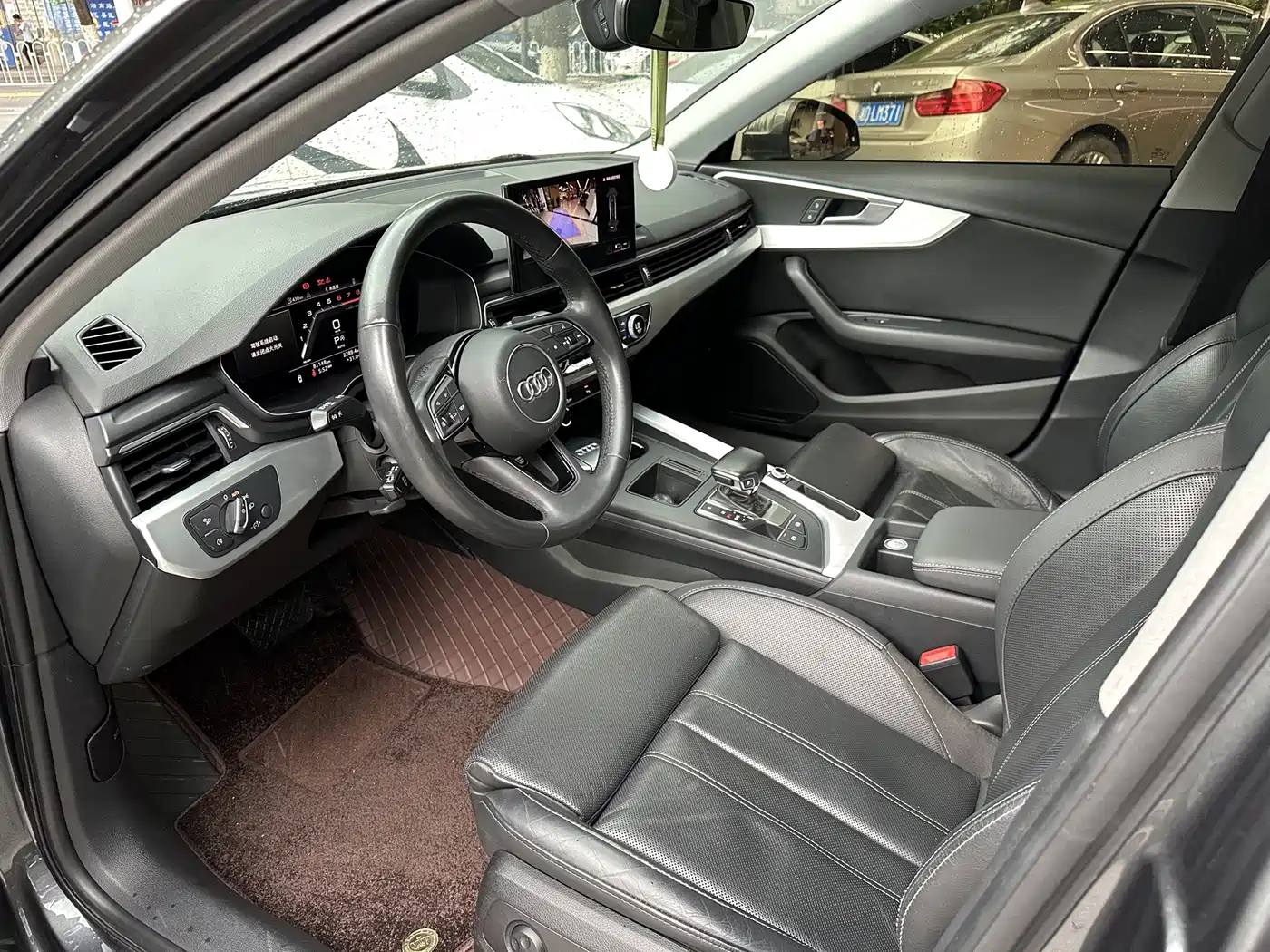 Фото 4 - Audi A4L