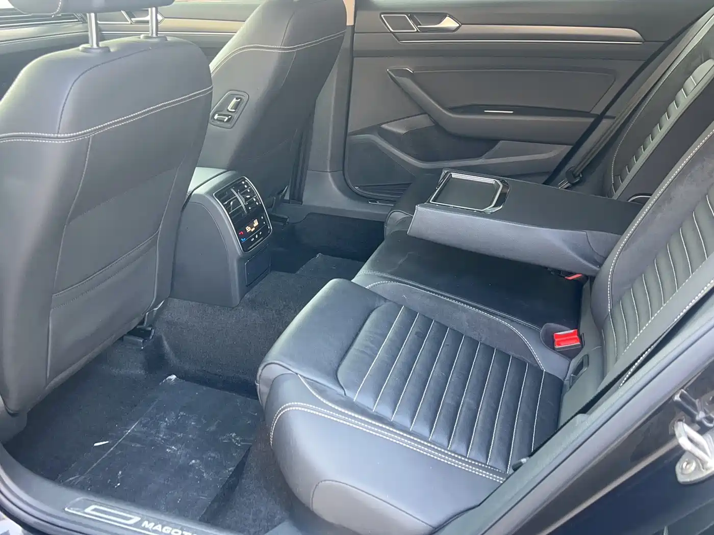 Volkswagen Magotan 2020 330TSI DSG Leading фото 15
