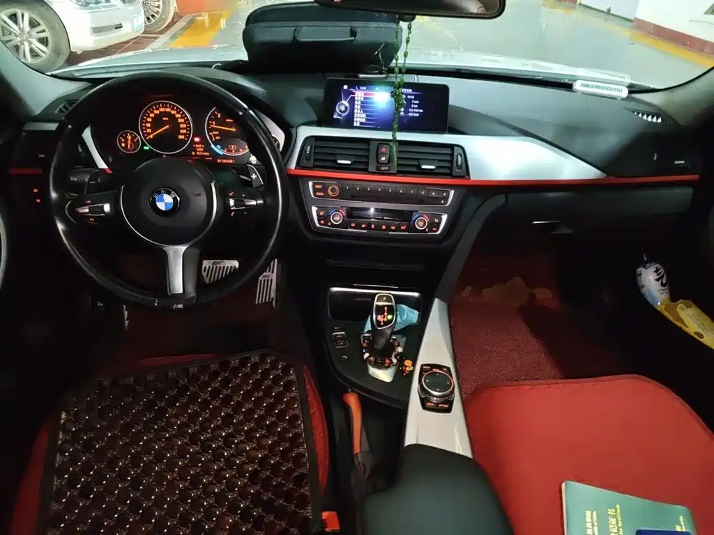 Photo 10 - BMW 3 Series