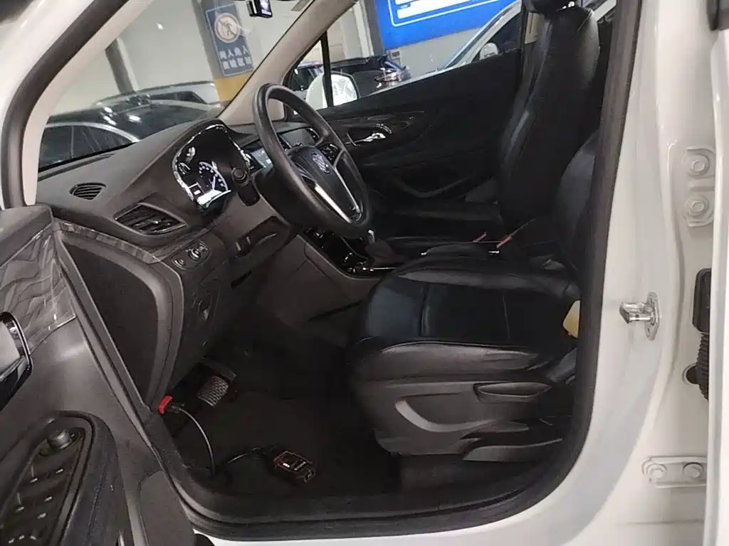 Фото 15 - Buick Encore