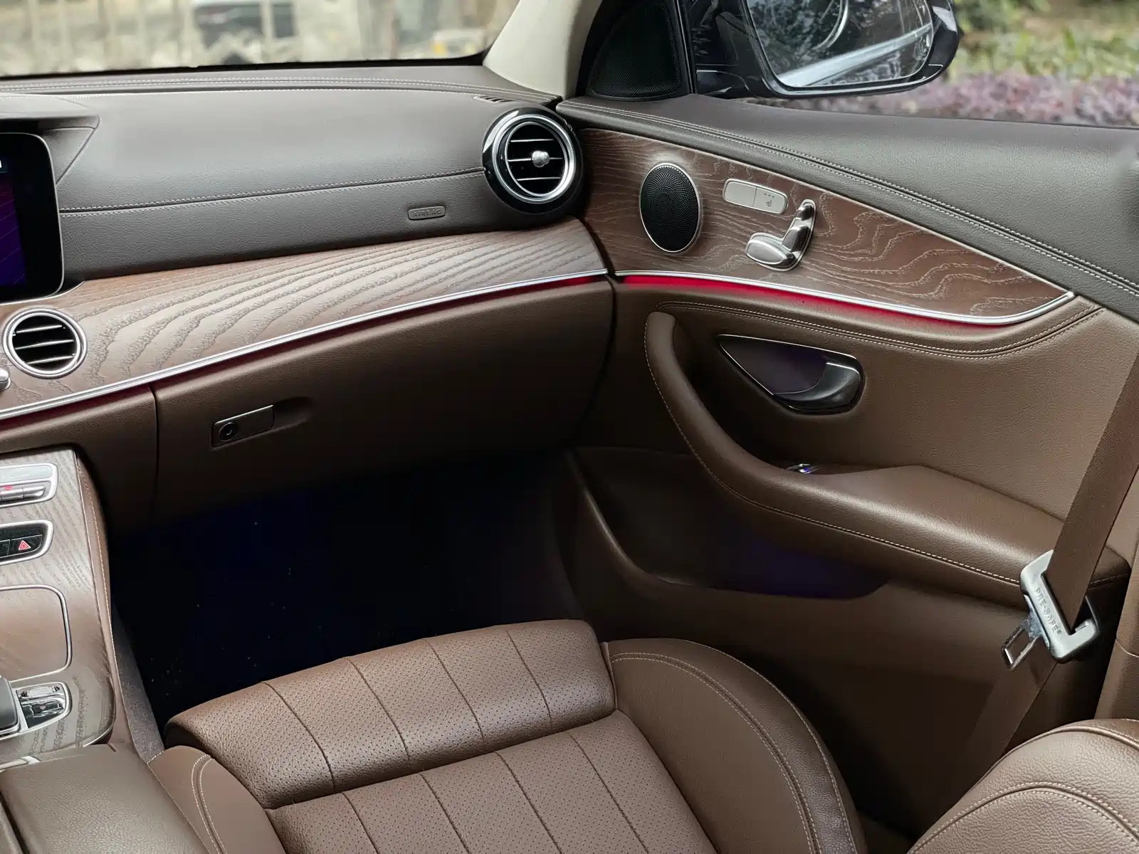 Фото 21 - Mercedes-Benz E-Class