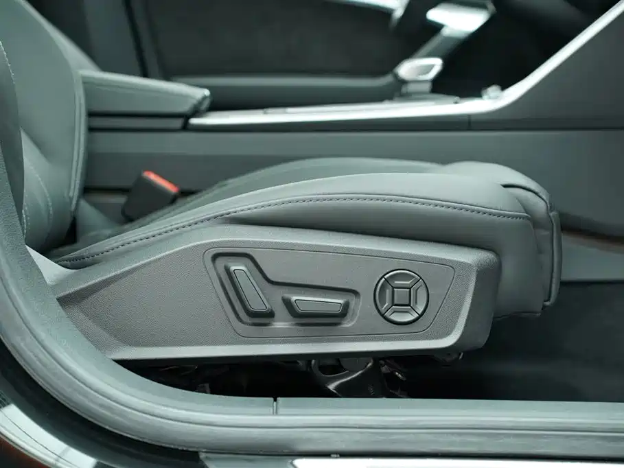 Audi A6L 2019 45 TFSI quattro Exclusive Elegance фото 22