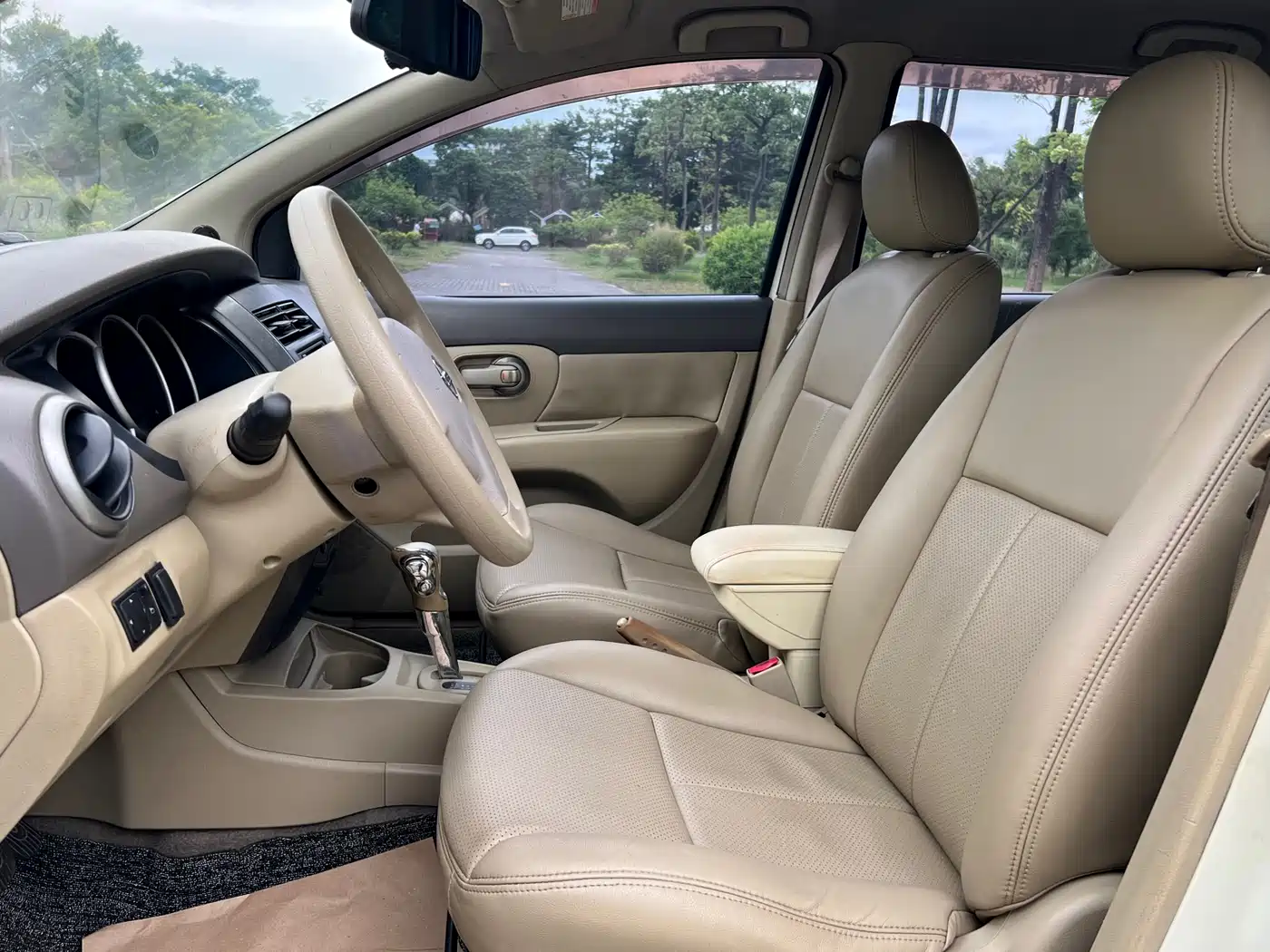 Nissan Livina 2008 2008 1.6L Automatic XuanNeng Type
