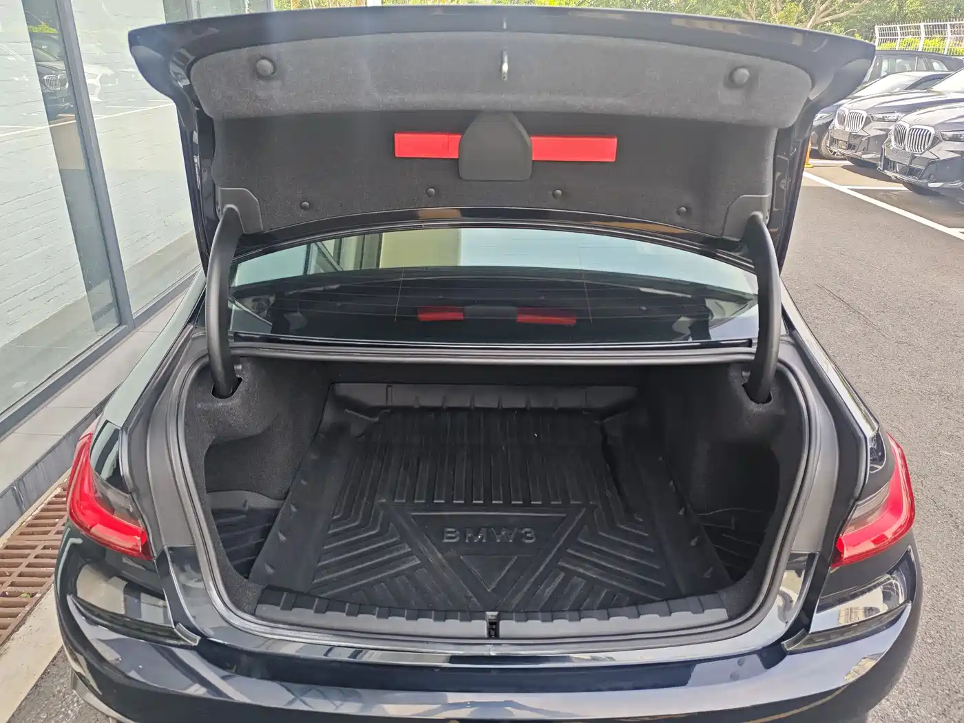 BMW 3 Series 2020 320Li M Sport Package фото 11