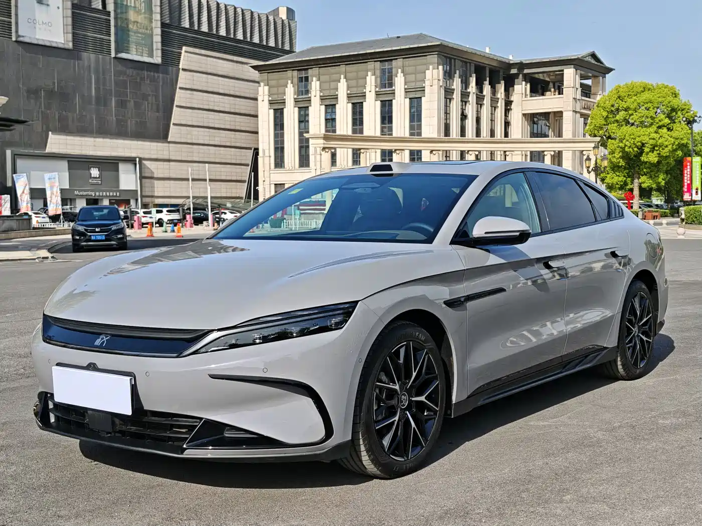 BYD Han 2025 DM-i Smart Driving Edition 125KM LiDAR Flagship
