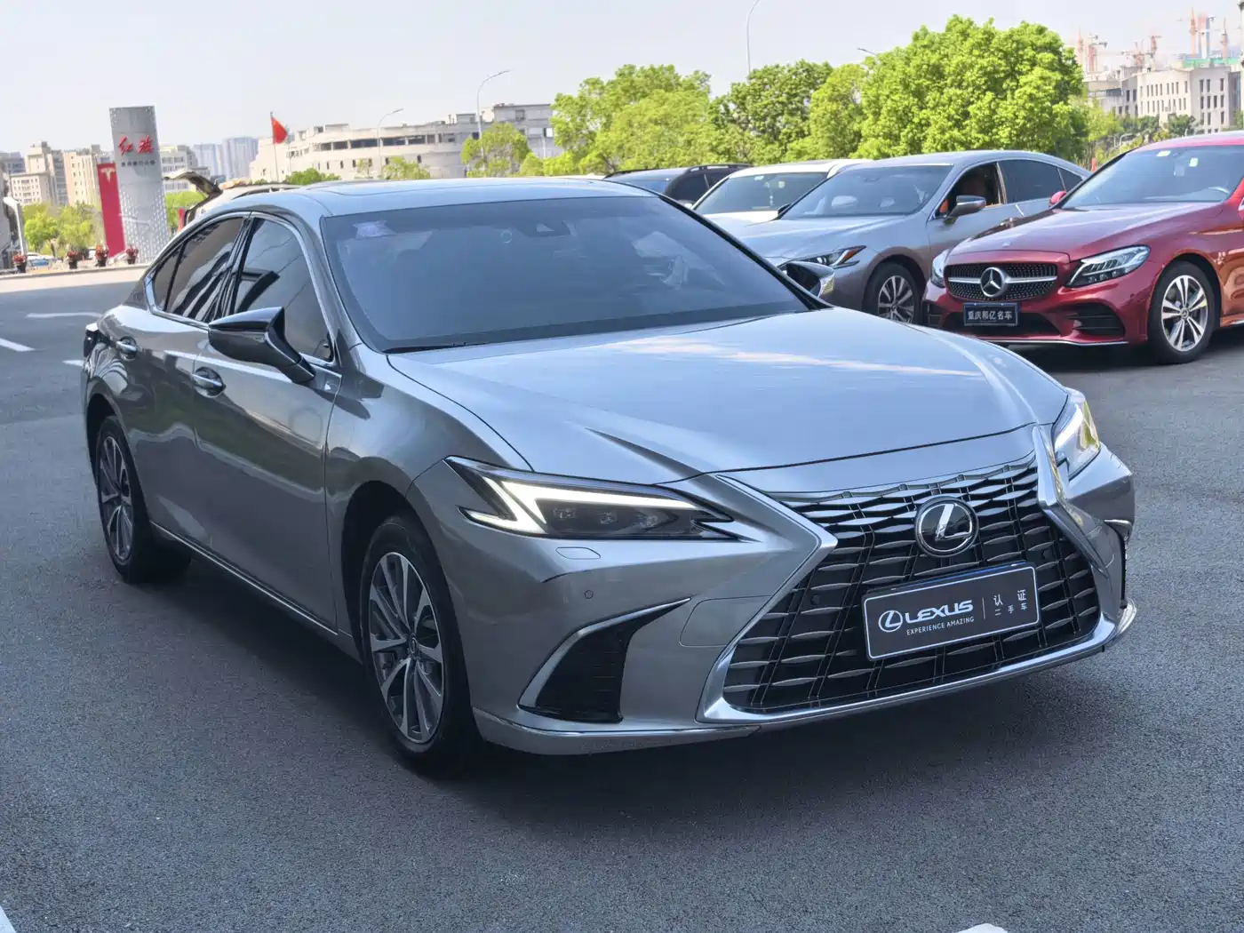 Lexus ES 2026 2025 200 Ultimate Edition