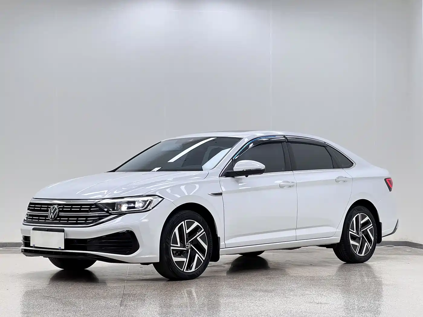 Volkswagen Sagitar 2023 300TSI DSG Surpassing Edition