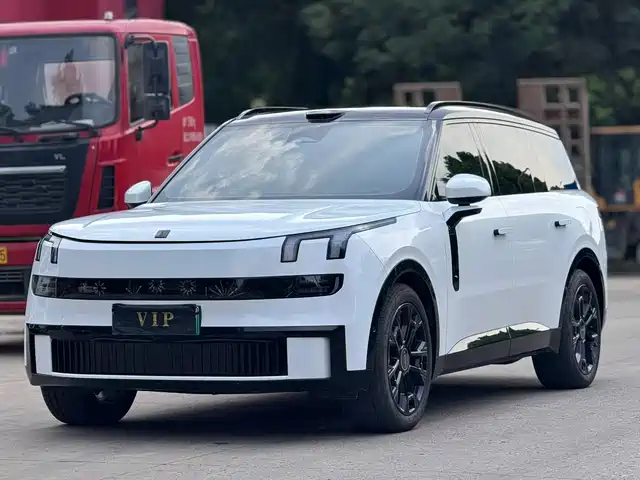 Lynk & Co 900 2025 1.5T Ultra