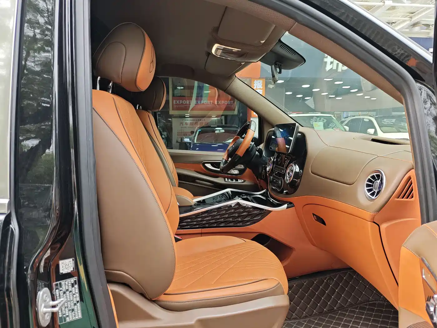 Mercedes-Benz Vito 2023 2.0T Elite 7-Seater фото 6