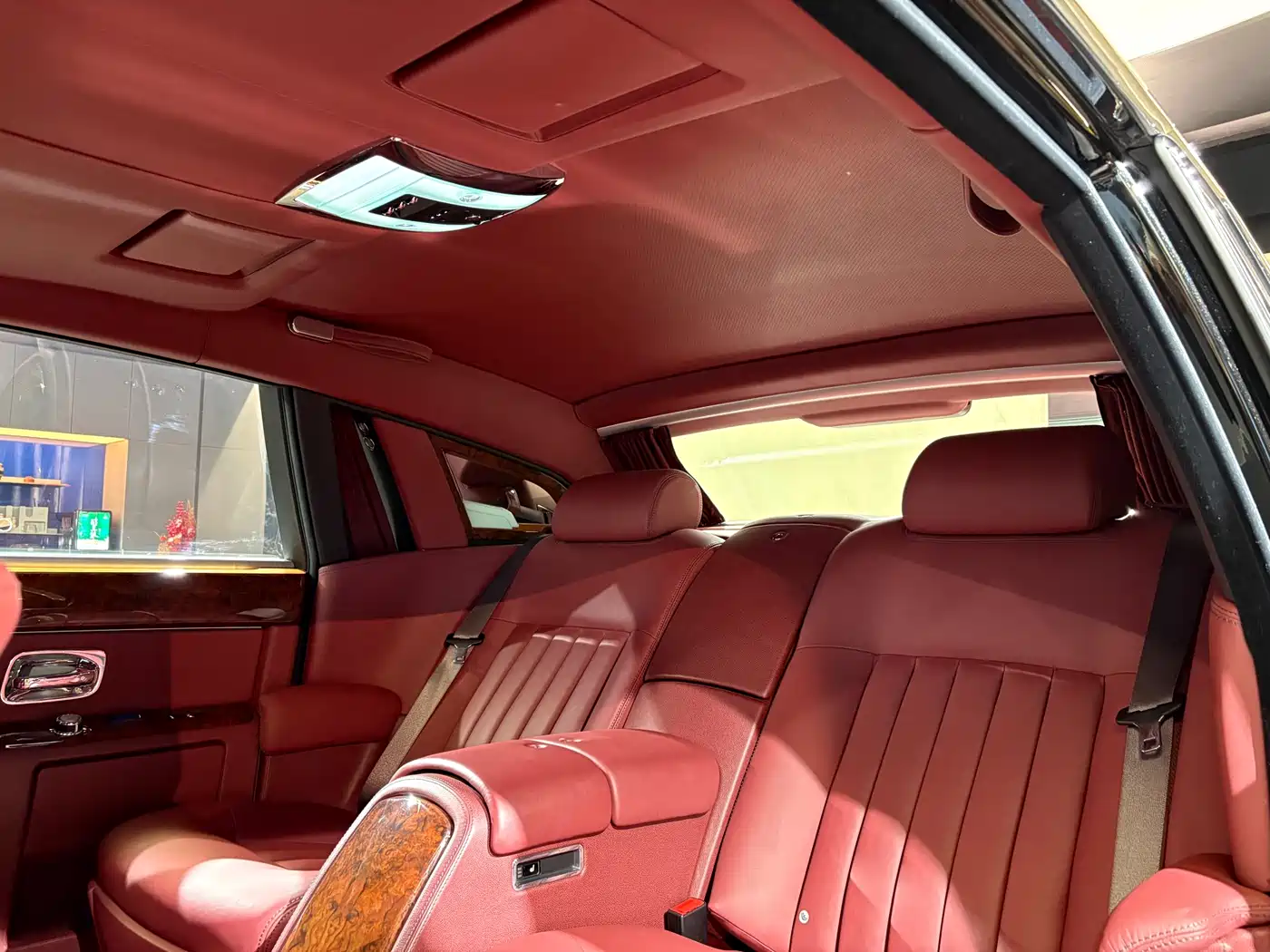 Rolls-Royce Phantom 2012 2013 6.7L Extended Wheelbase (EWB)
