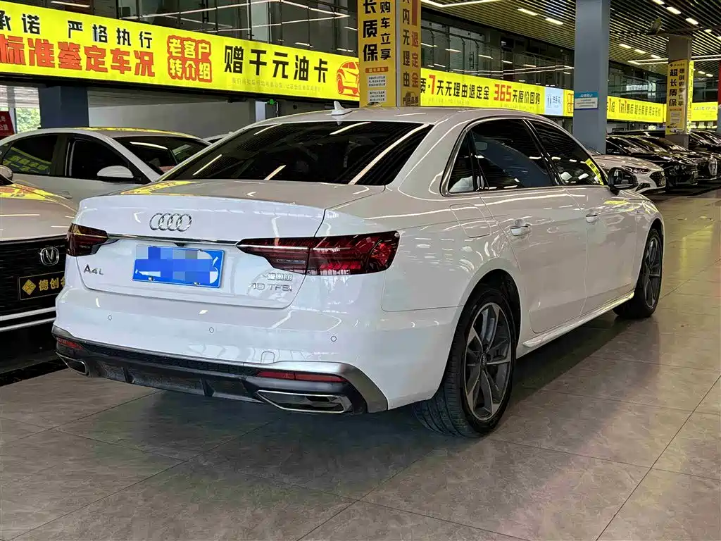 Audi A4L 2020 40 TFSI Fashion Dynamic Edition фото 4