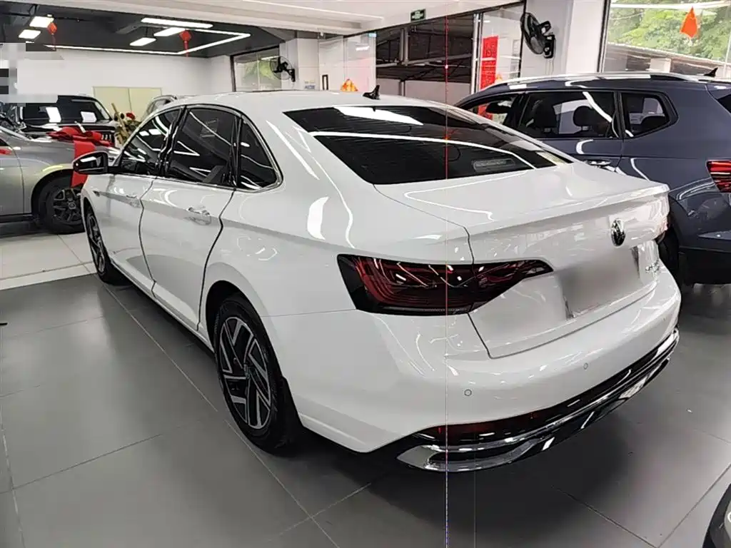 Volkswagen Sagitar 2025 300TSI DSG Surpass Edition фото 5