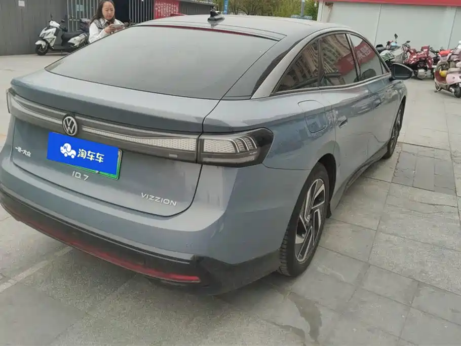 VOLKSWAGEN ID.7 VIZZION