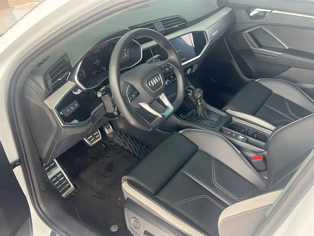Audi Q3 2024 35 TFSI Fashion Sport фото 13
