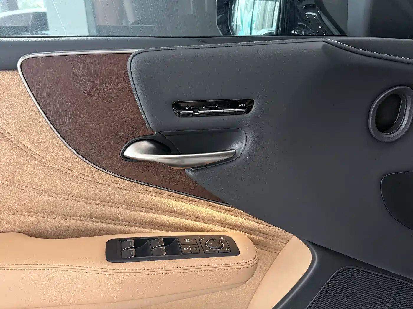 Lexus LS 2022 2021 500h Excellence Edition