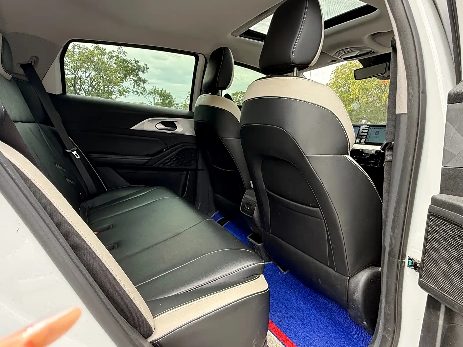 Фото 8 - Geely Geometry E Firefly