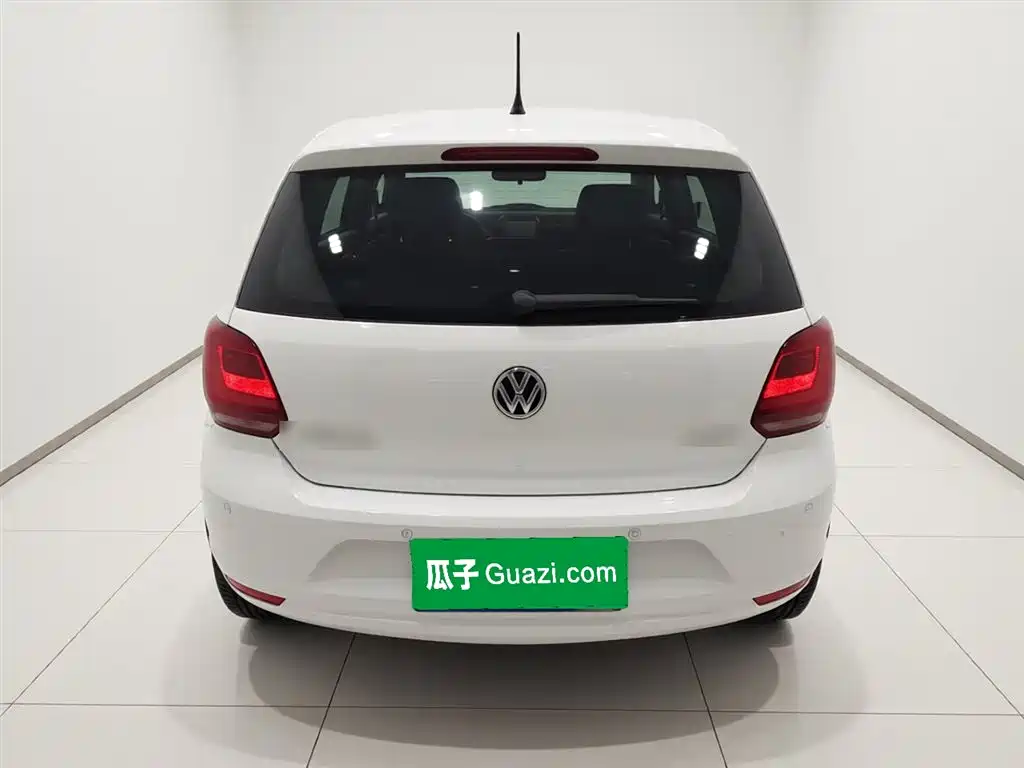 Volkswagen Polo 2016 1.4L Manual Trend фото 6