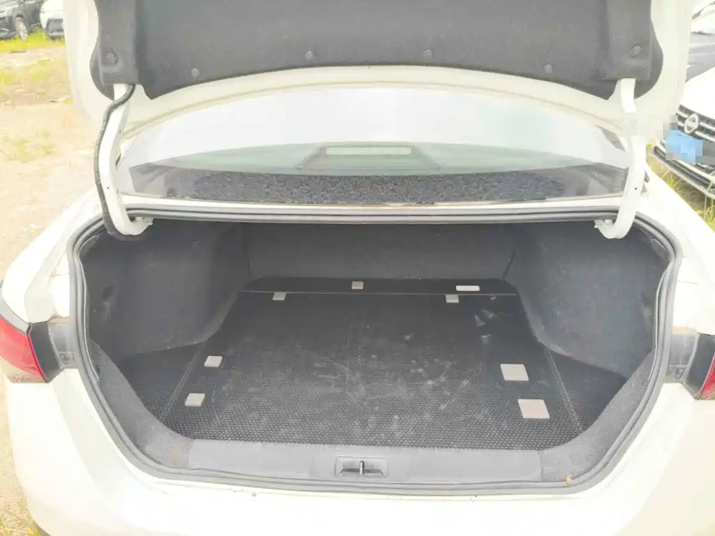 Nissan SYLPHY, миниатюра 13