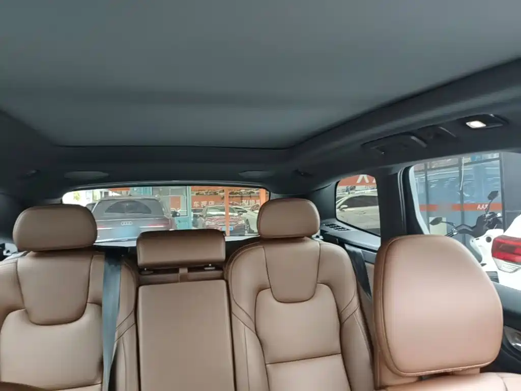 Volvo XC60 Plug-in Hybrid 2023 2024 T8 PHEV Long Range AWD Smart Elegance Luxury Edition