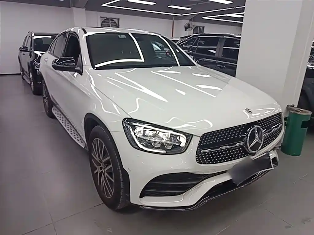 Mercedes-Benz GLC Coupe 2023 Model GLC 300 4MATIC Coupe SUV фото 4