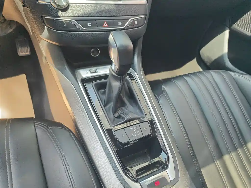 Peugeot 408 2019 360THP Auto Luxury Edition China VI фото 12