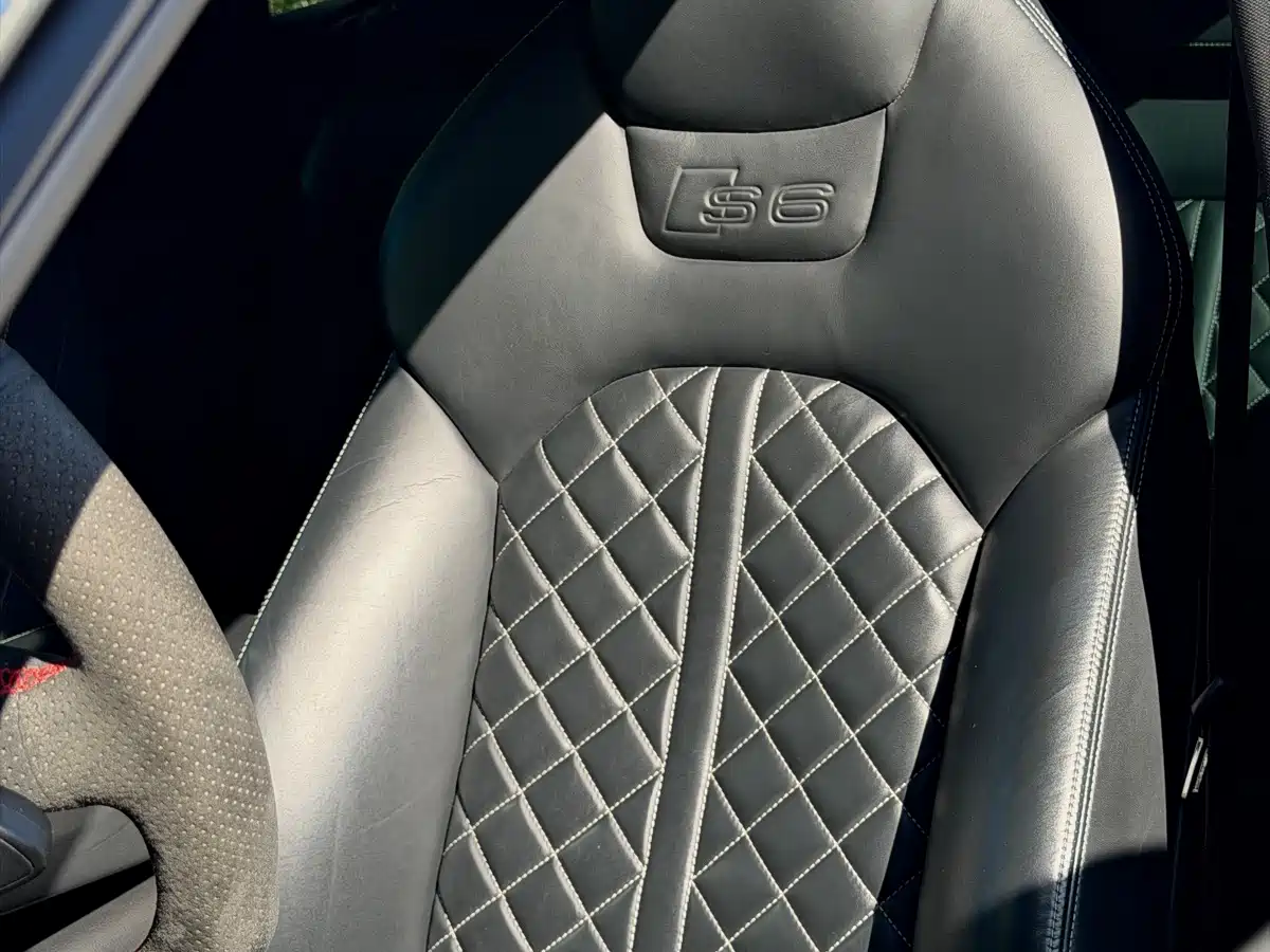 Photo 7 - Audi S6