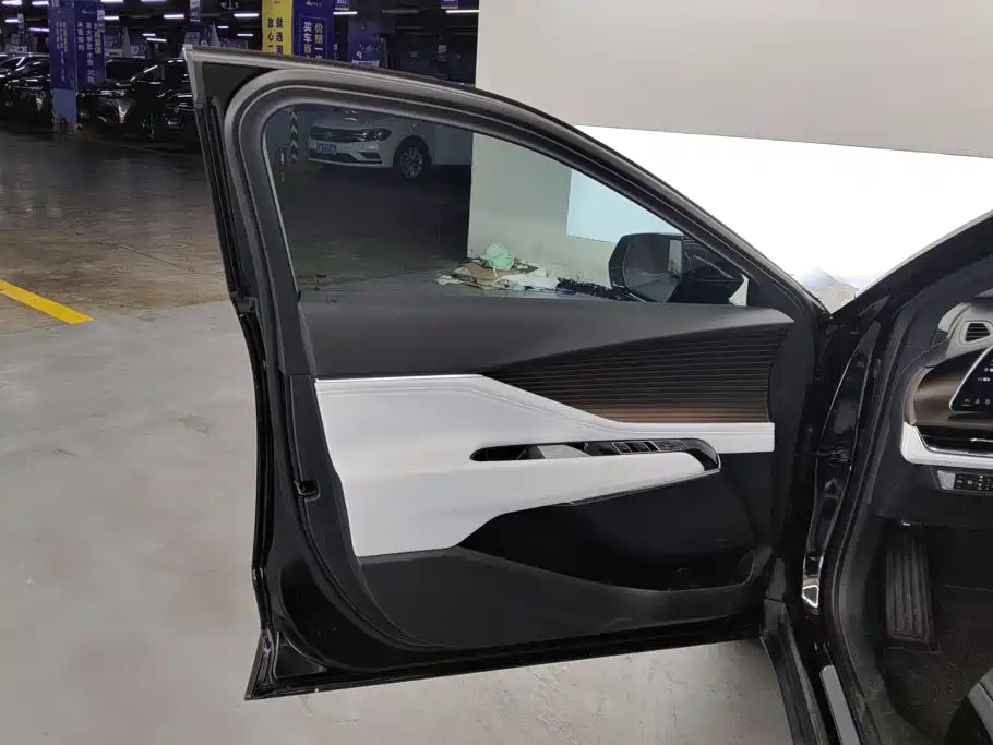 Cadillac GT4 2025 2023 25T Trend Edition