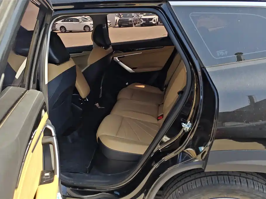 GEELY AUTOMOBILE BOYUE L