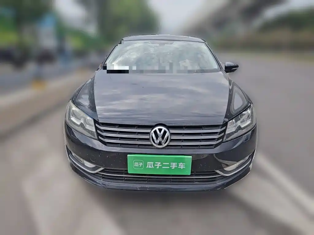 Photo 2 - Volkswagen Passat