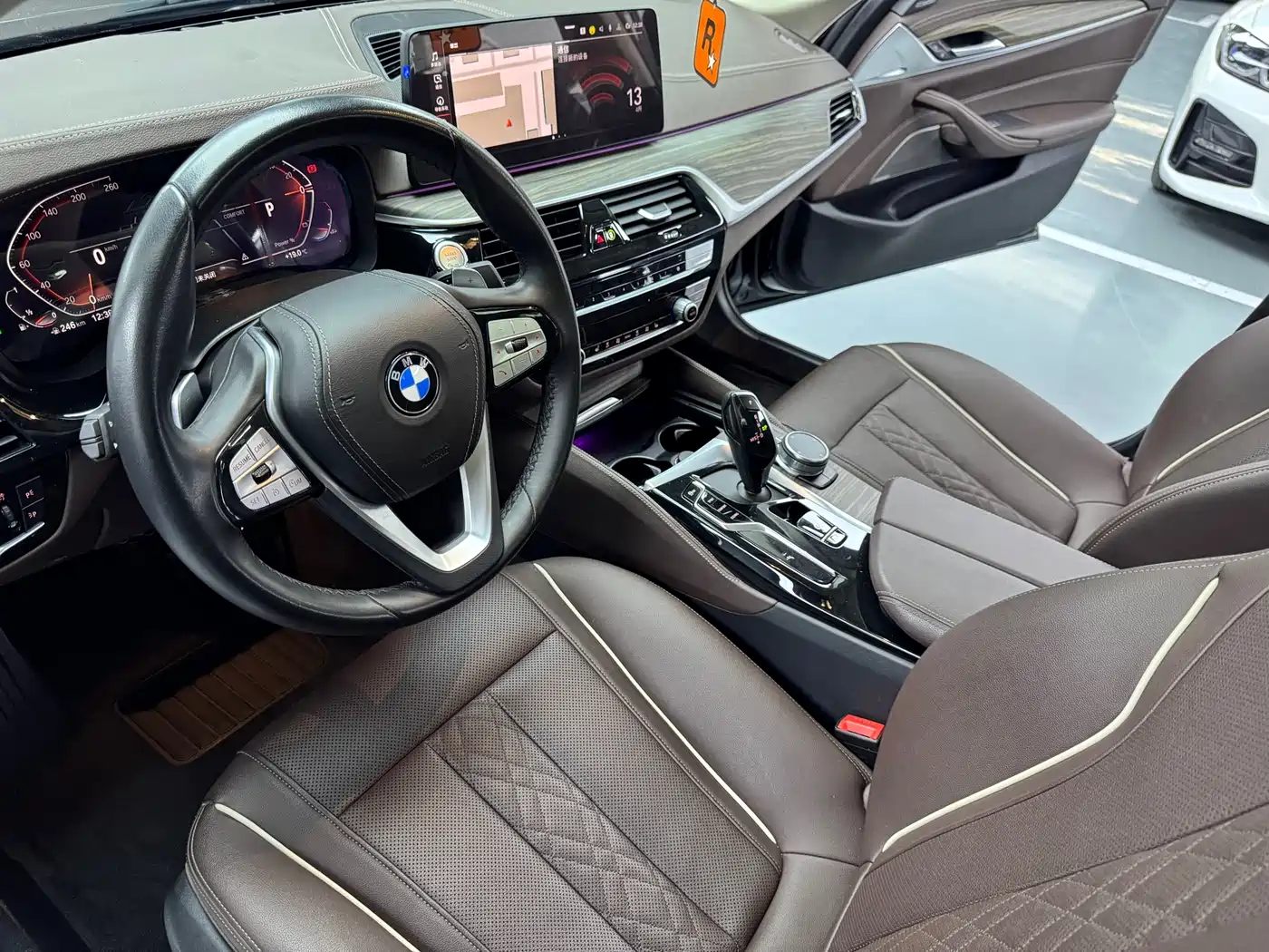 BMW 5 Series 2023 530Li Leading Luxury Package фото 7