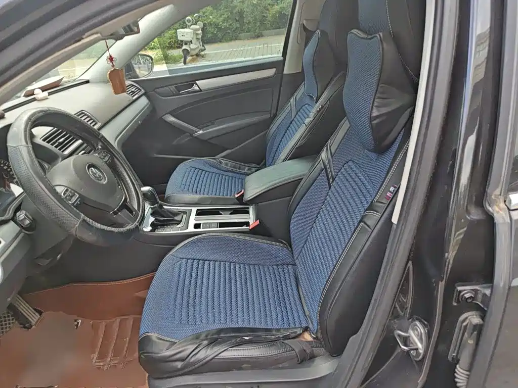 Photo 11 - Volkswagen Passat