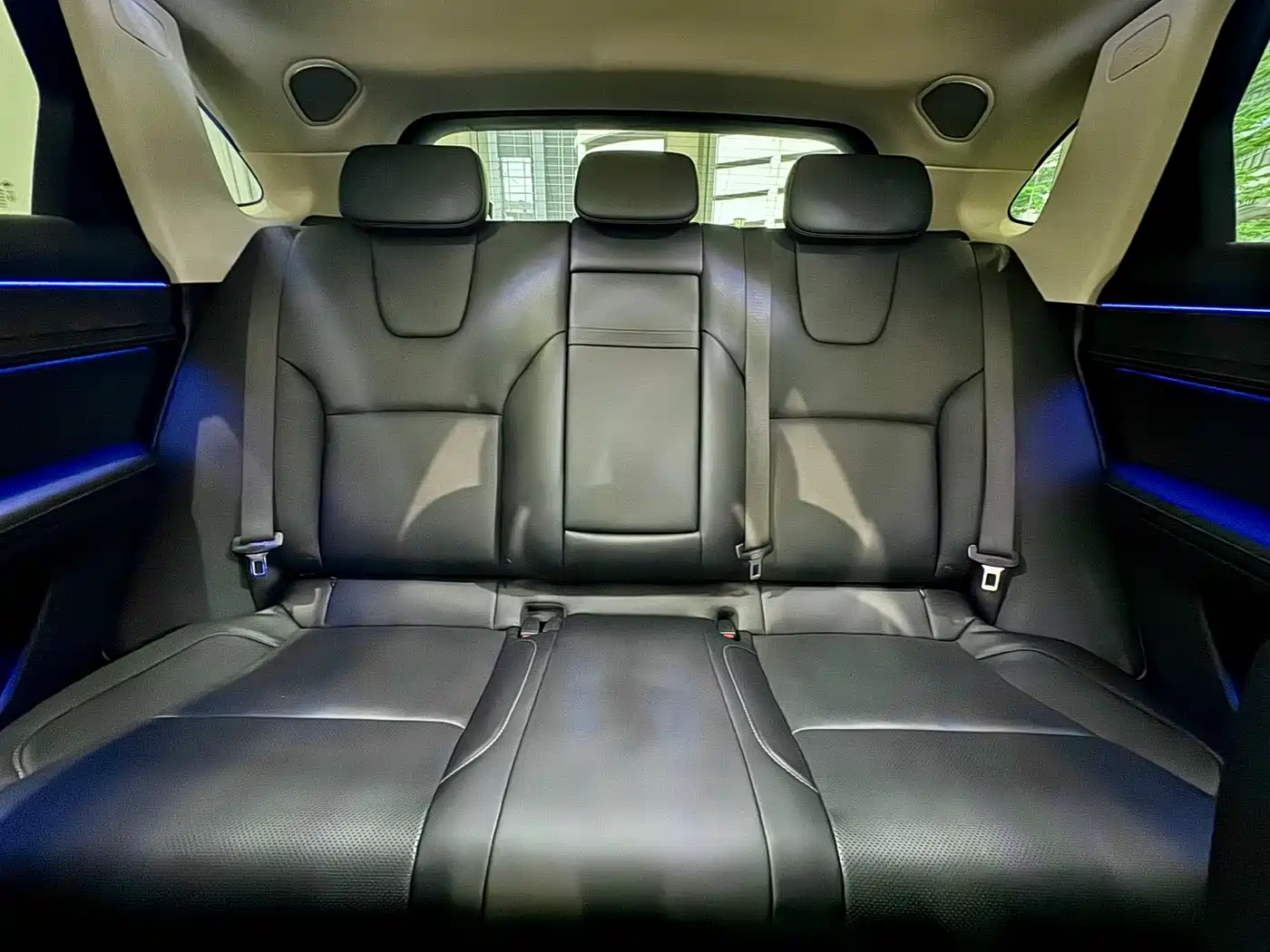 AITO Wenjie AITO M5 2022 Extended Range AWD Performance Edition фото 9