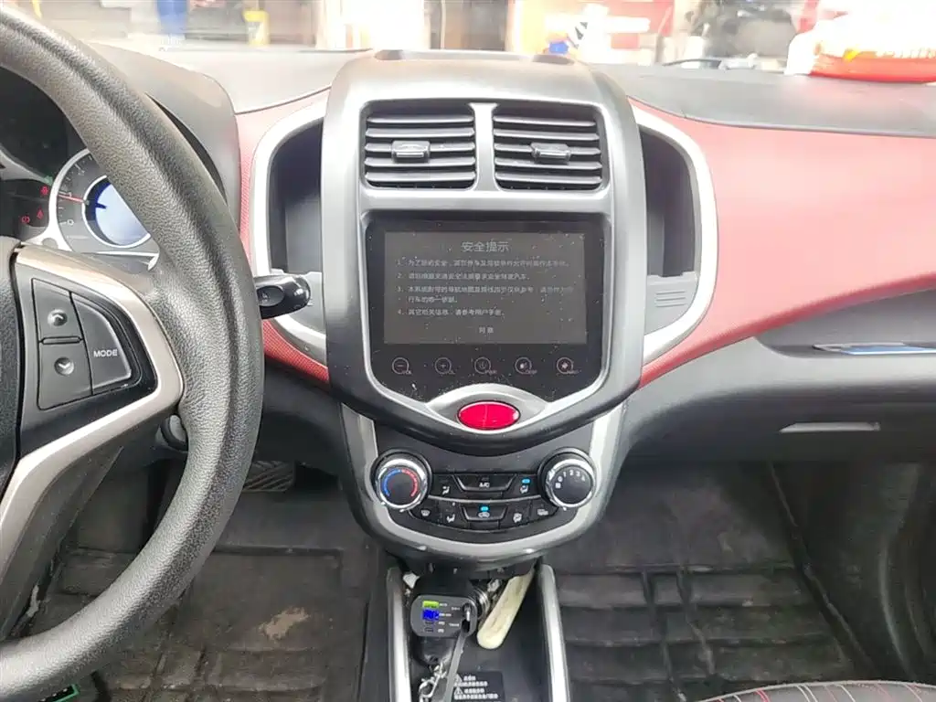 Changan Benben 2017 2015 1.4L IMT Premium (China V)