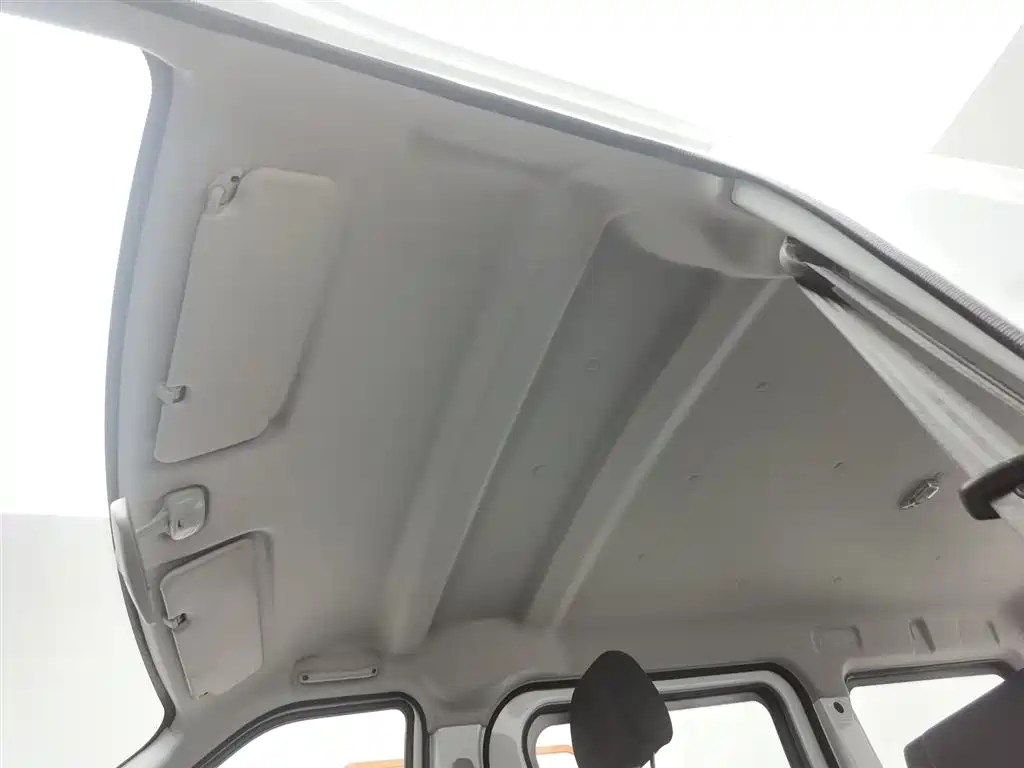 CHANGAN CHANGAN RUIXING EM60