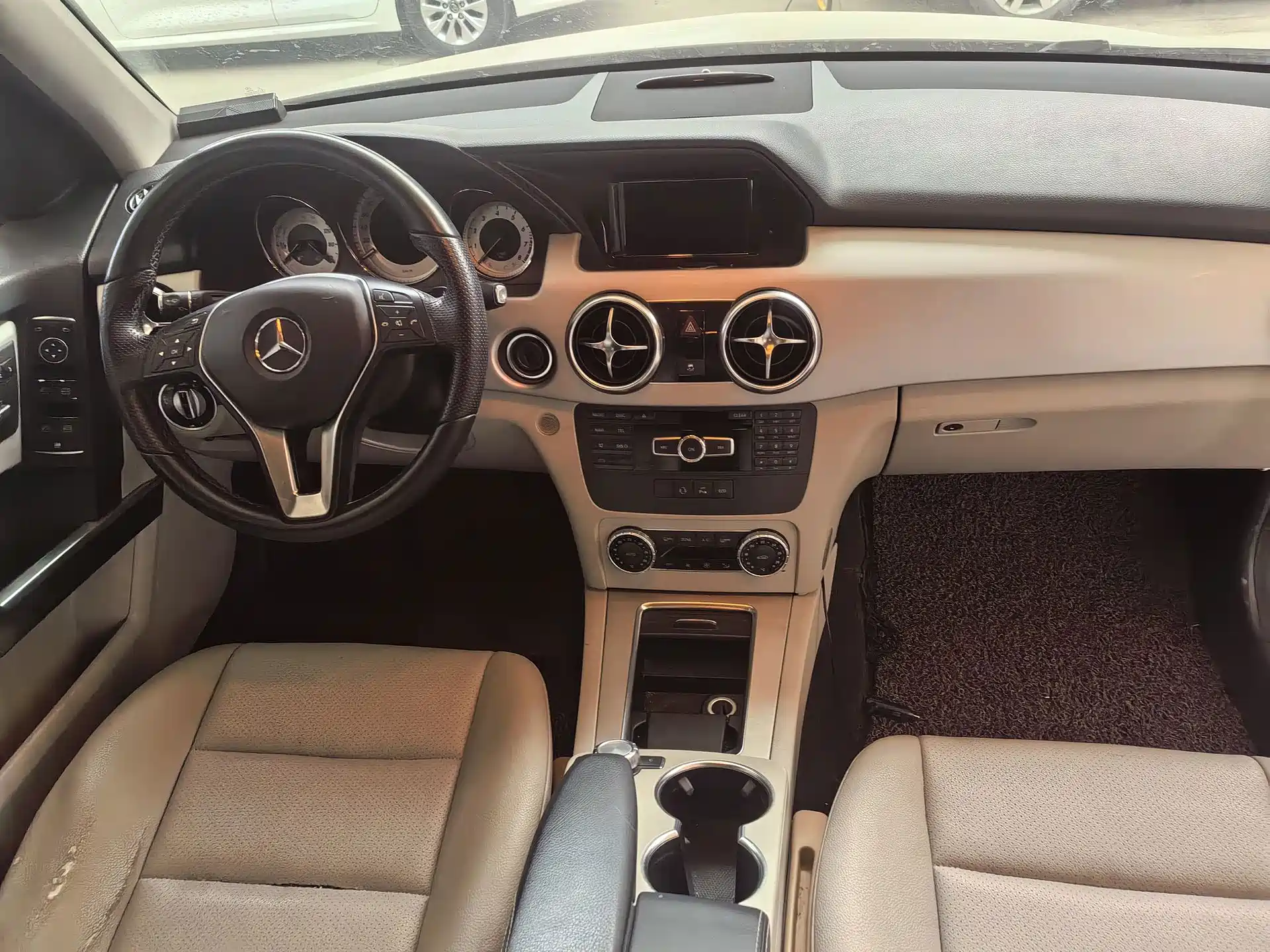 Photo 6 - Mercedes-Benz GLK-Class