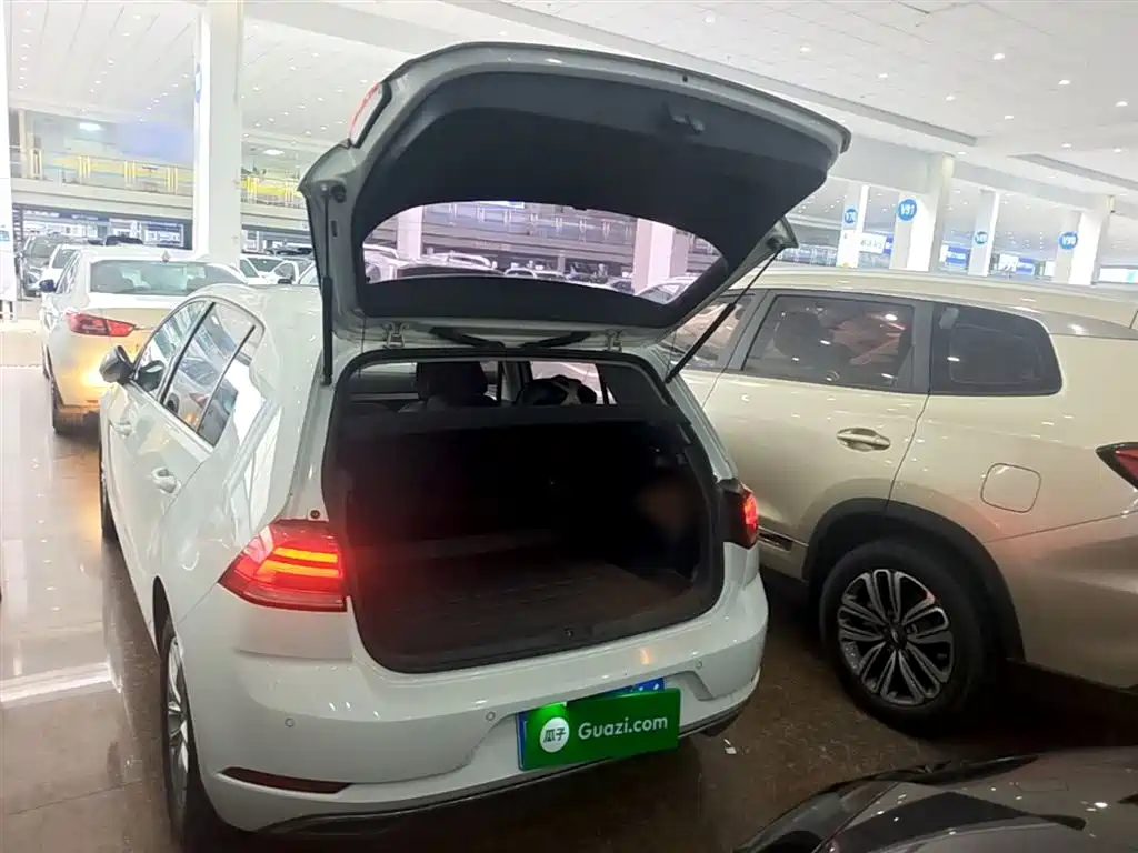 Volkswagen Golf 2018 230TSI Automatic Comfort фото 19