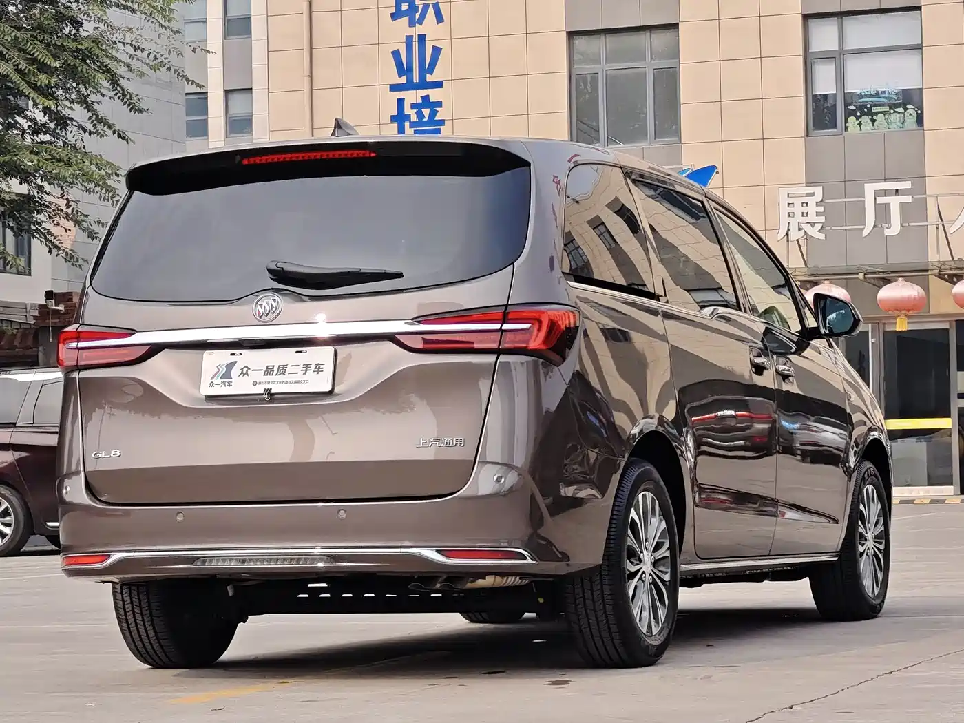 Buick GL8 2023 Land Business Class Smart Premium фото 7