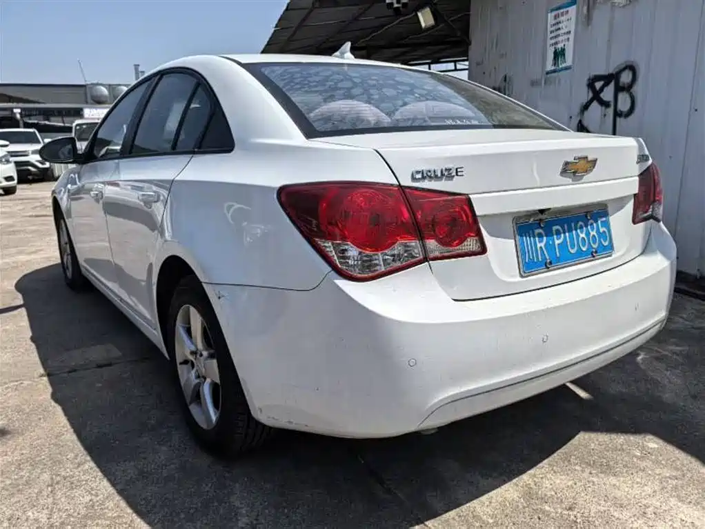 Chevrolet Cruze 2013 Model 1.8L SE AT фото 4