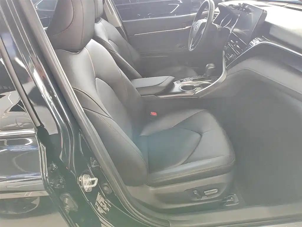 Toyota Camry 2023 2.0G Luxury Edition фото 25