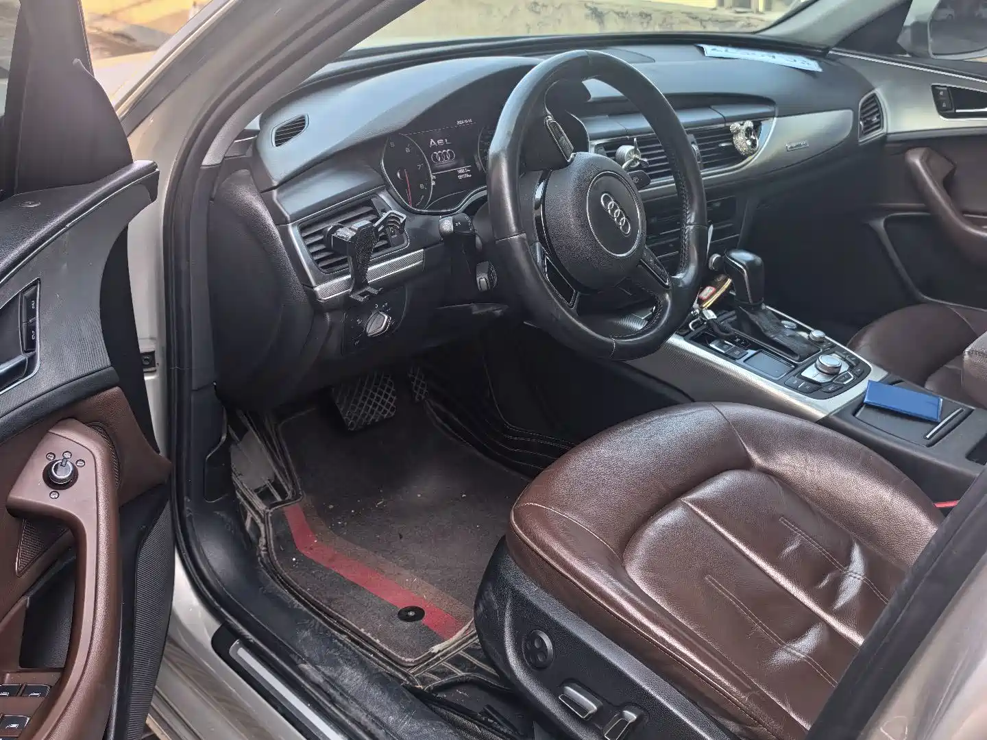 Photo 5 - Audi A6L
