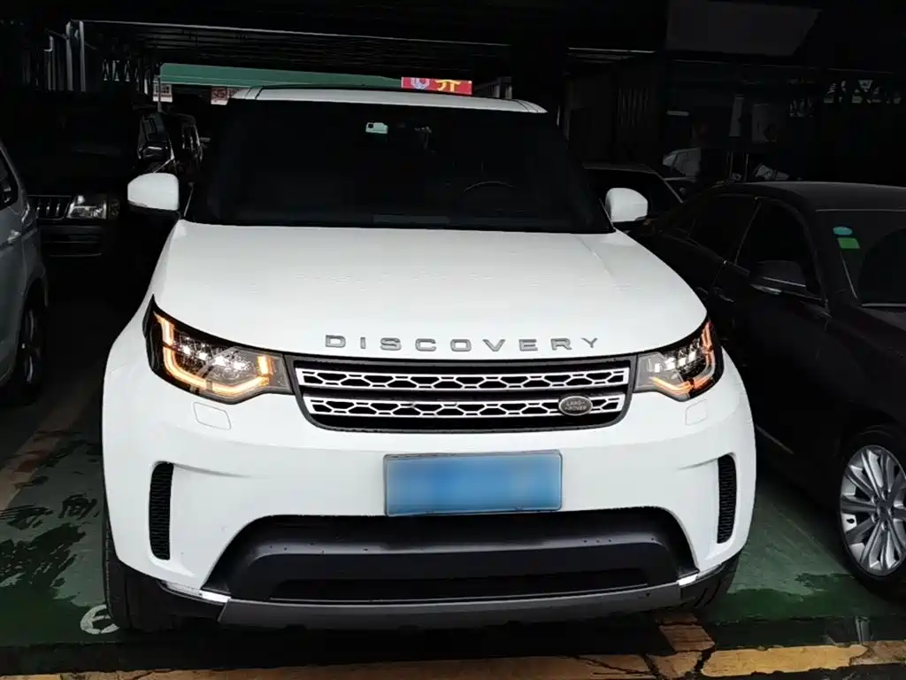 Land Rover Discovery 2017 3.0 SC V6 HSE фото 3
