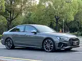 Photo 4 - Audi S4