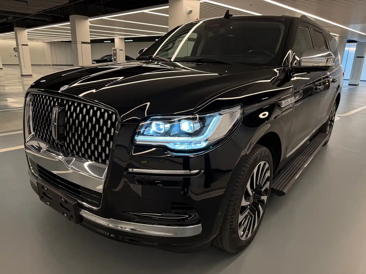 LINCOLN NAVIGATOR